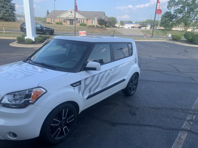 2011 Kia Soul Plus photo 3