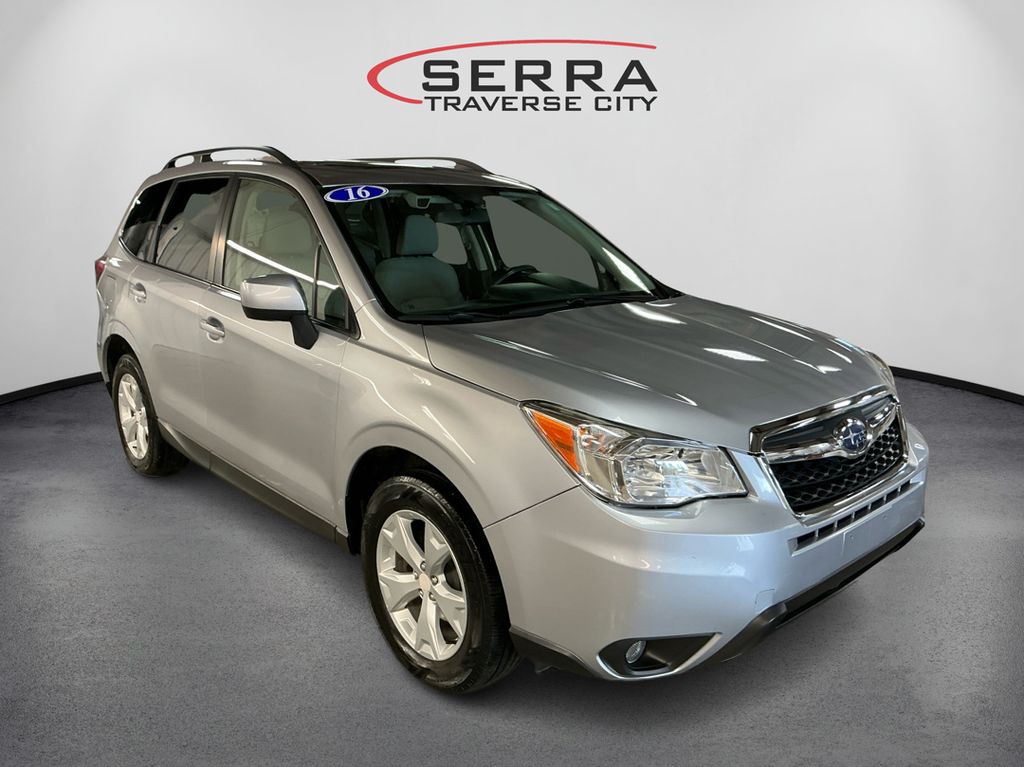 2016 Subaru Forester 2.5i Premium photo 3