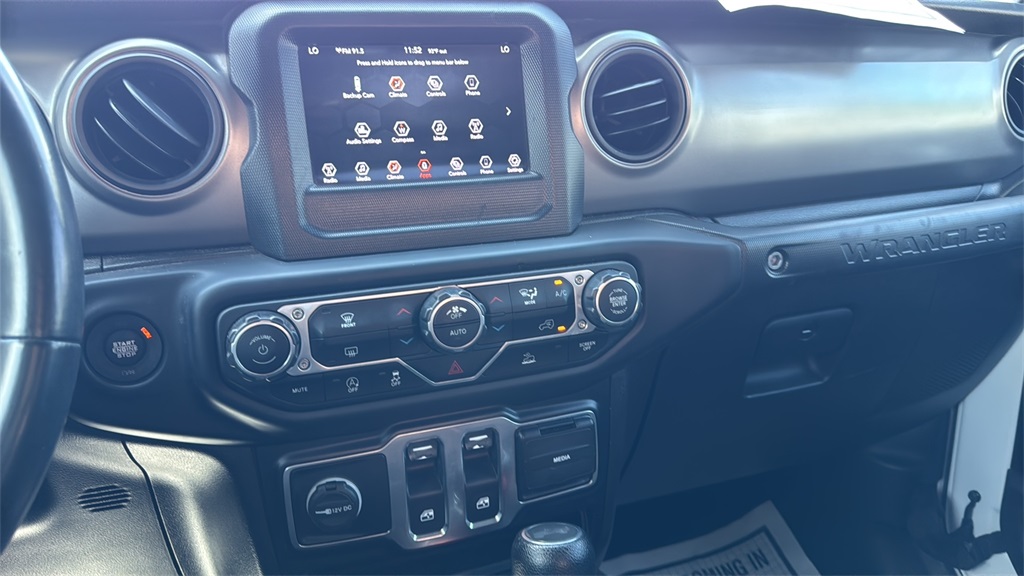 2022 Jeep Wrangler Willys photo 14