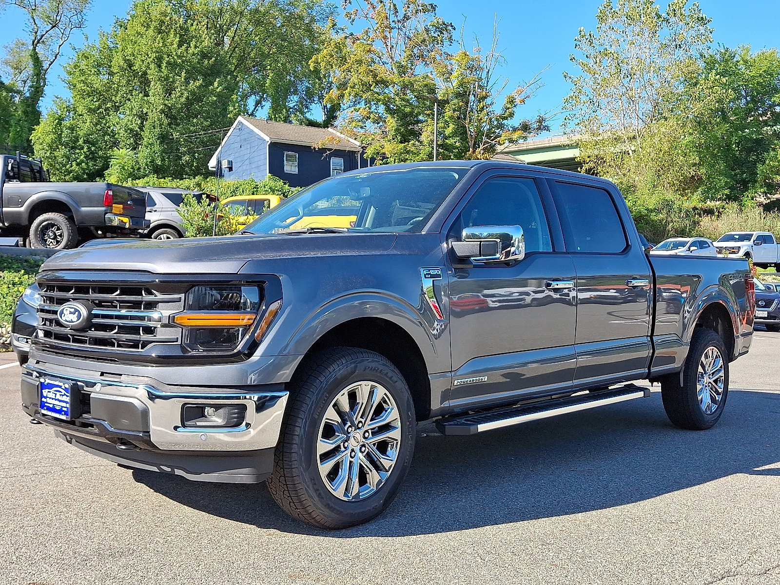 2025 Ford F-150 XLT photo 2