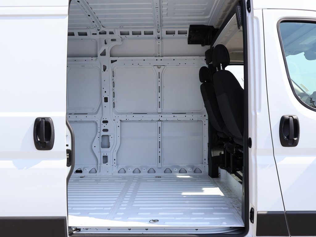2025 Ram ProMaster 2500 photo 9