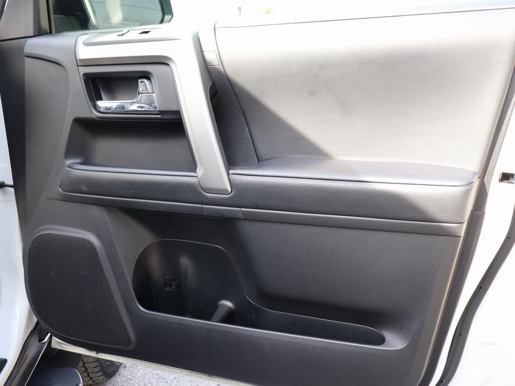 2024 Toyota 4Runner SR5 photo 8