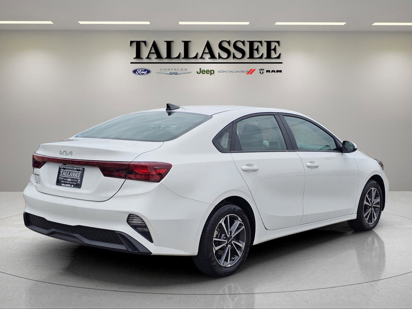 2024 Kia Forte LXS photo 8