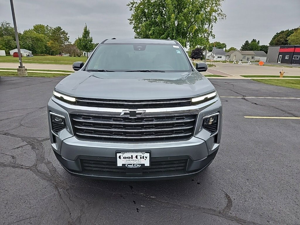 2025 Chevrolet Traverse photo 6