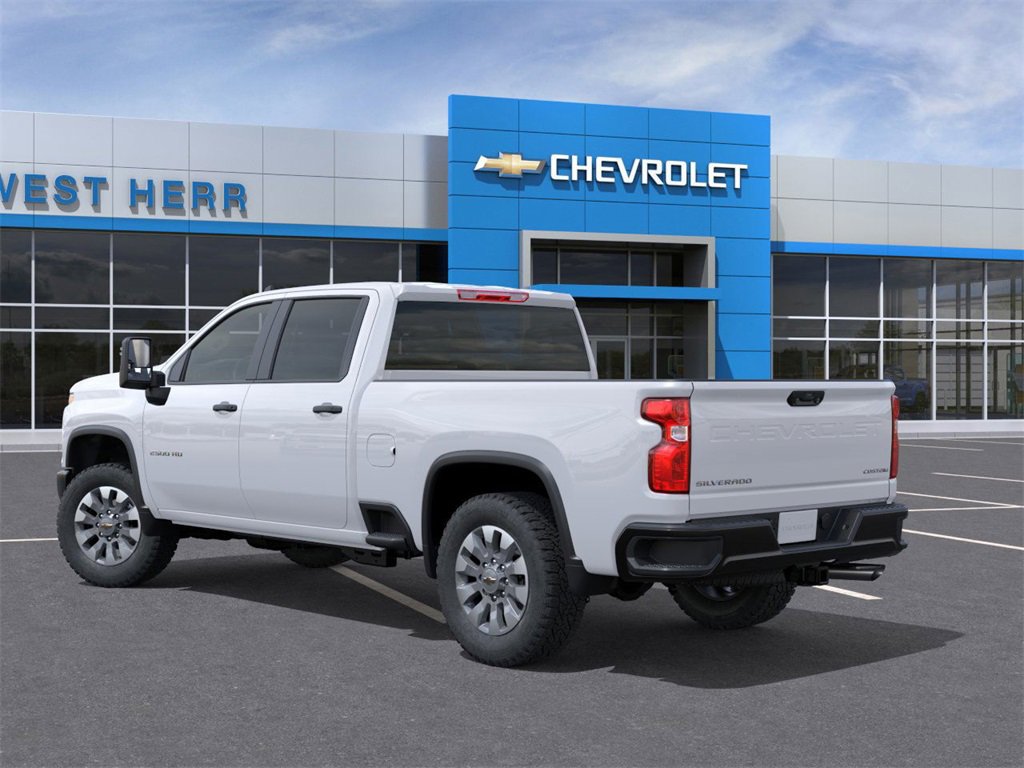 2025 Chevrolet Silverado 2500HD Custom photo 3