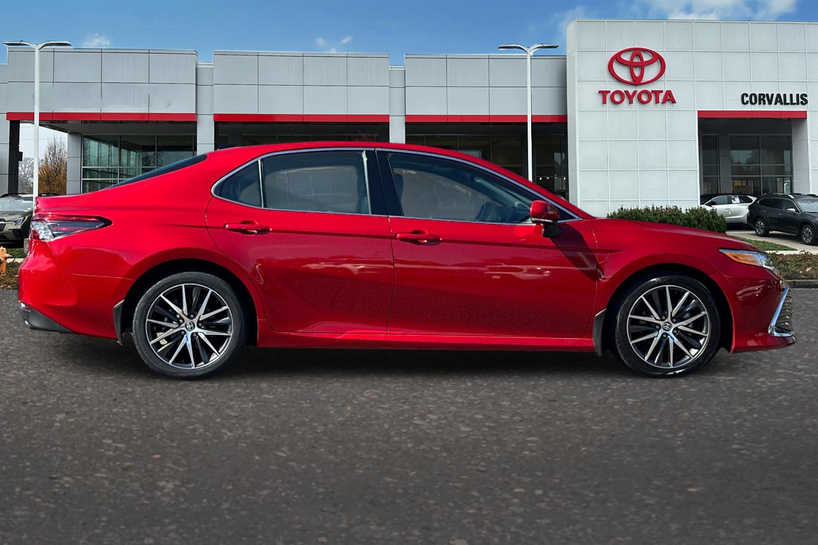 2023 Toyota Camry XLE photo 2