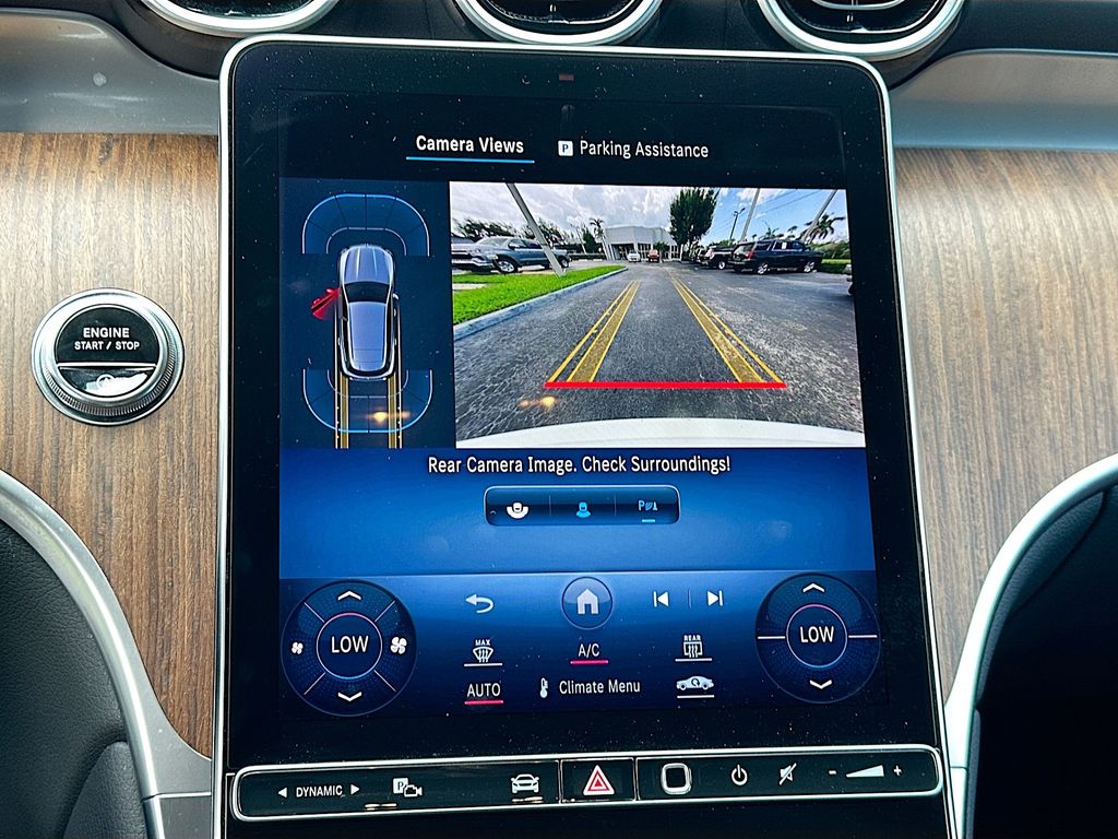 2024 Mercedes Benz GLC 300 photo 13