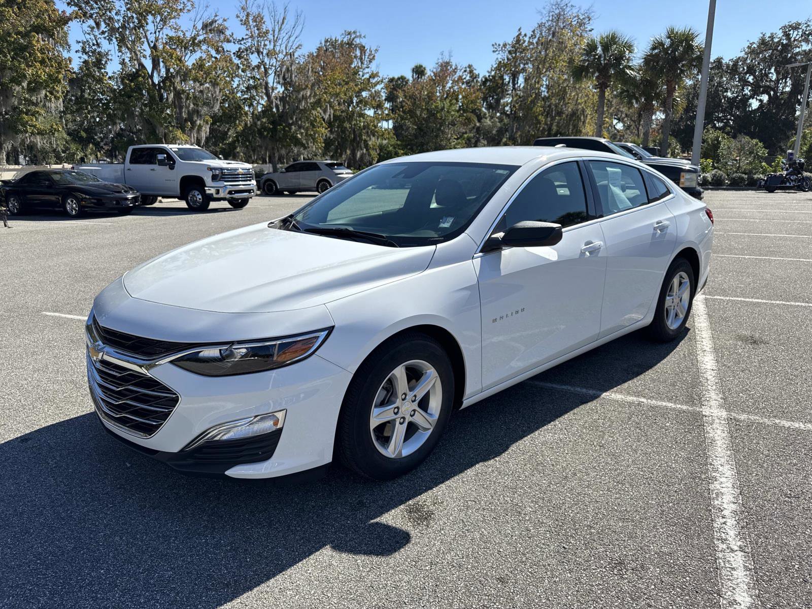 2023 Chevrolet Malibu LS photo 4