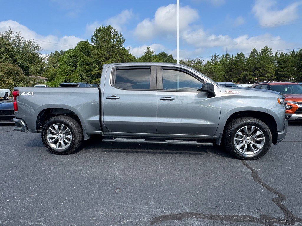 2021 Chevrolet Silverado 1500 RST photo 2