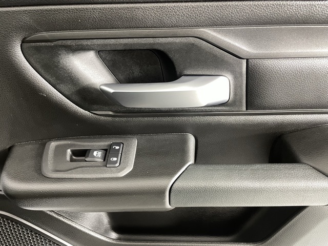 2025 Ram 1500 Tradesman photo 13