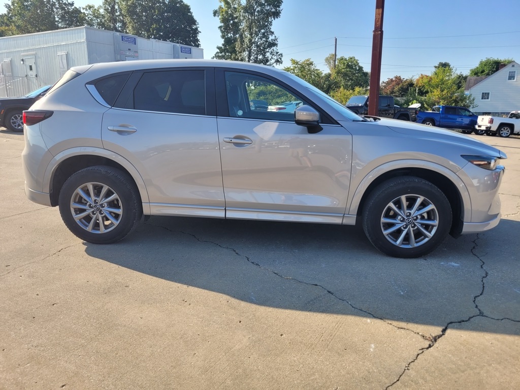 2024 Mazda CX-5 2.5 Select photo 5