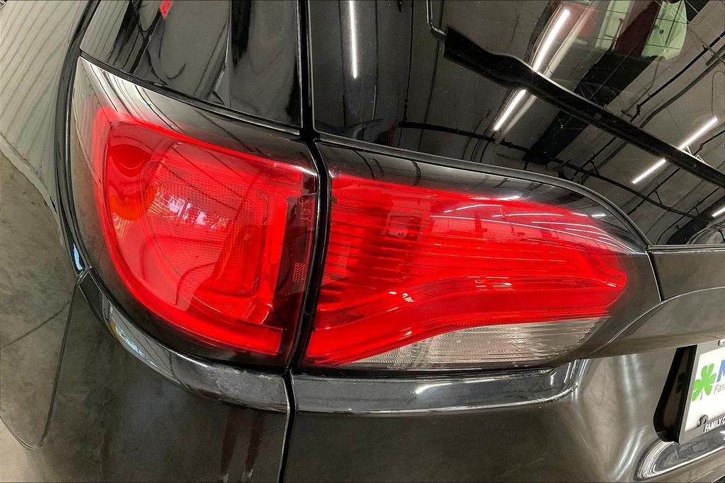 2018 Chrysler Pacifica Touring L photo 29