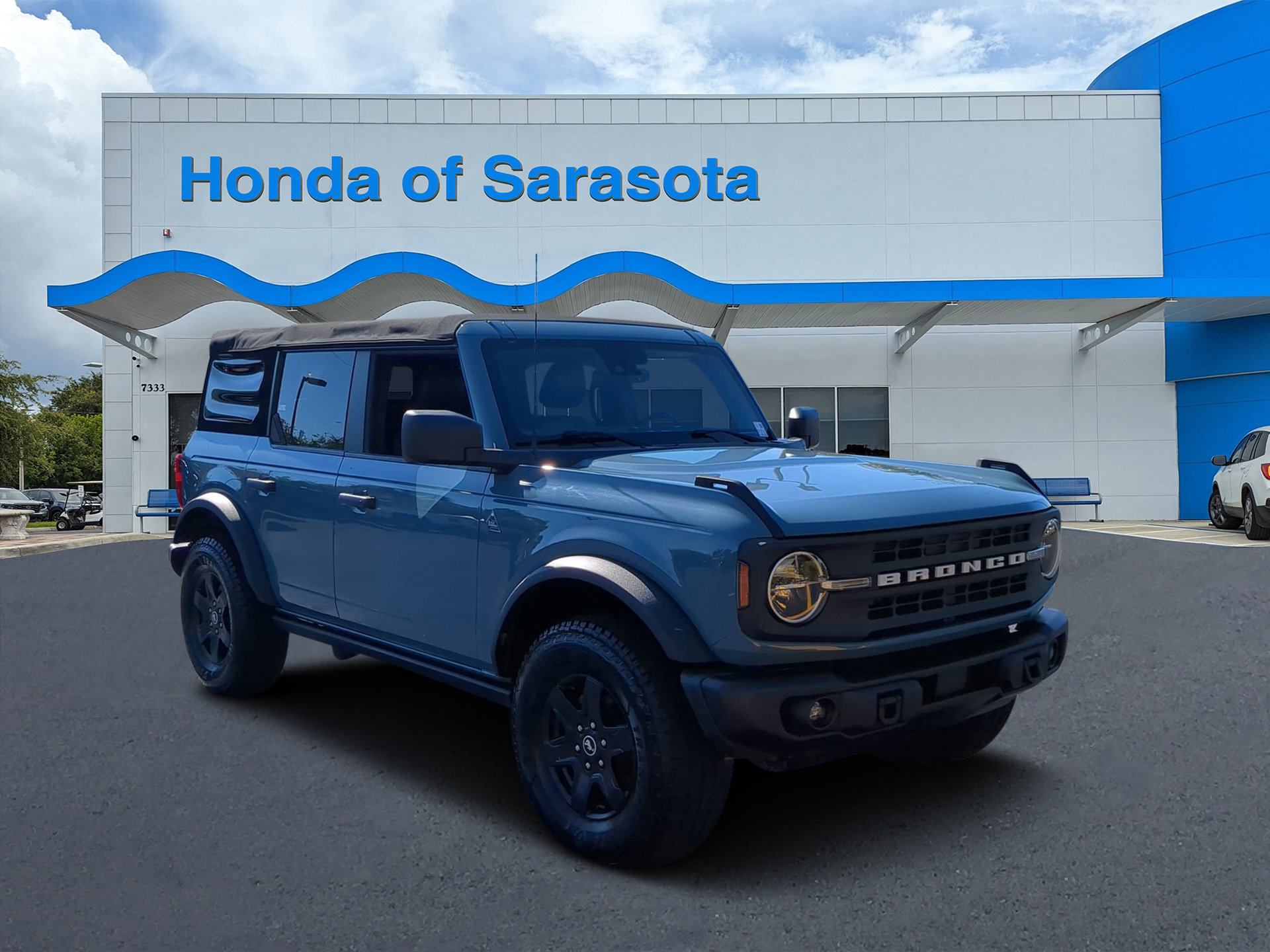 2022 Ford Bronco 4-Door Black Diamond