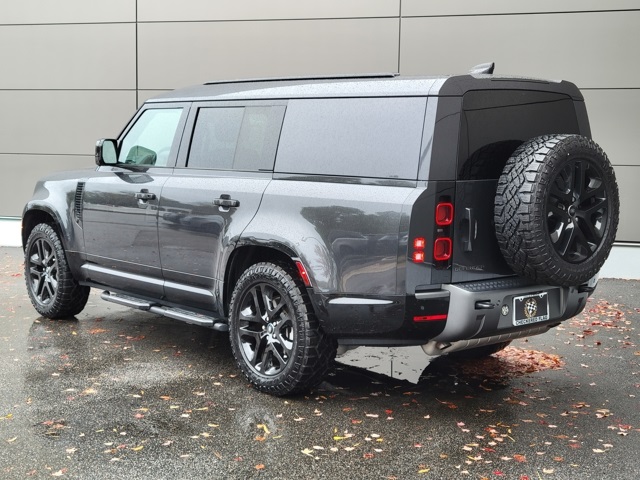 2024 Land Rover Defender 130 Outbound photo 3