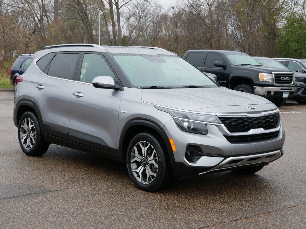 Certified 2021 Kia Seltos EX with VIN KNDERCAA7M7226375 for sale in Coon Rapids, Minnesota