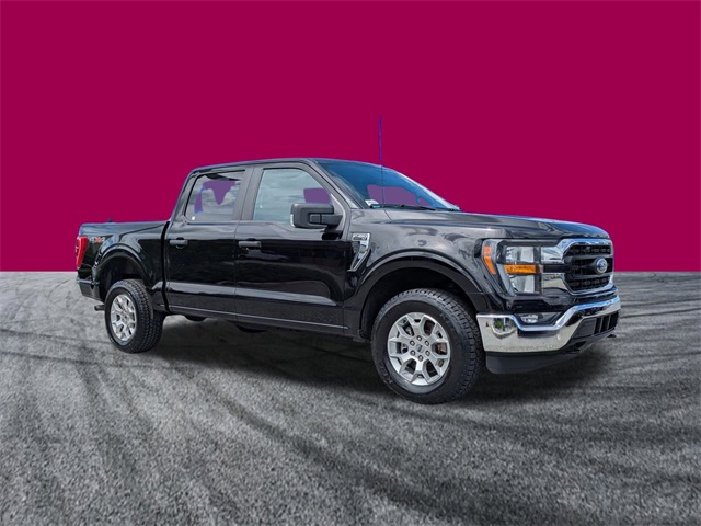 2023 Ford F-150 XLT photo 2