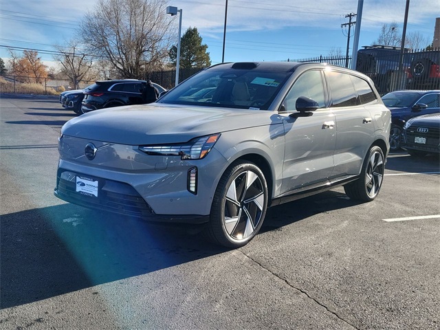 2025 Volvo EX90 Ultra's photo