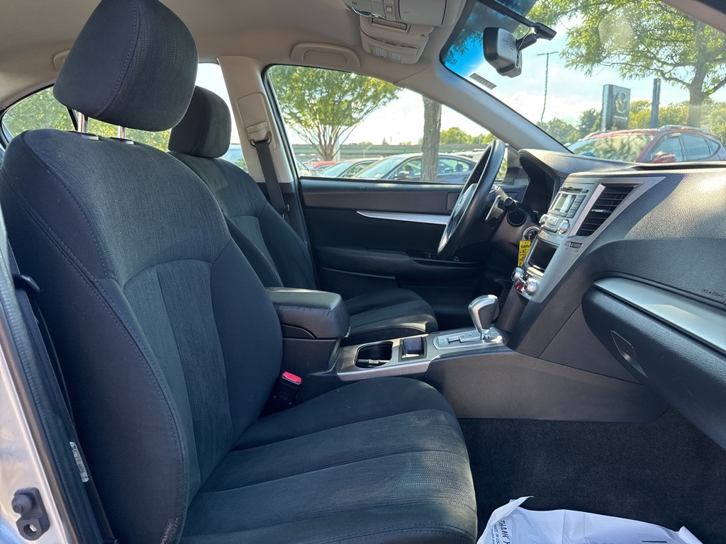 2014 Subaru Legacy 2.5i photo 28