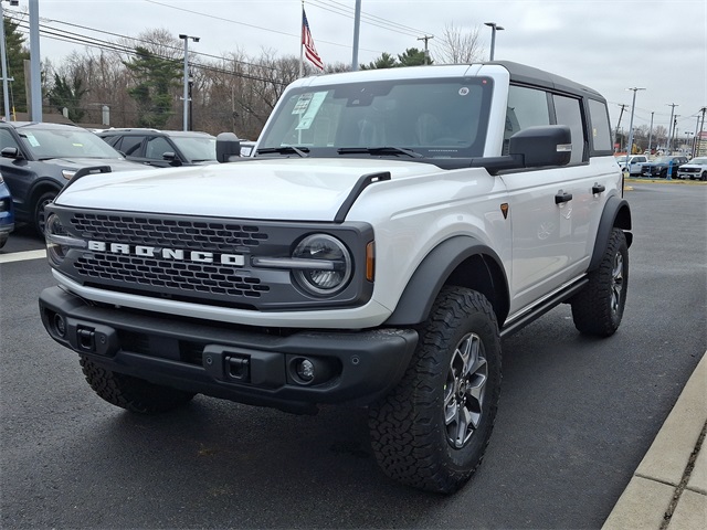 2025 Ford Bronco Badlands photo 3