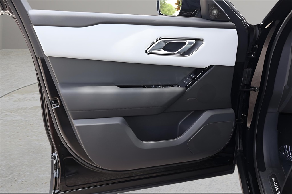 2026 Land Rover Range Rover Velar S photo 10
