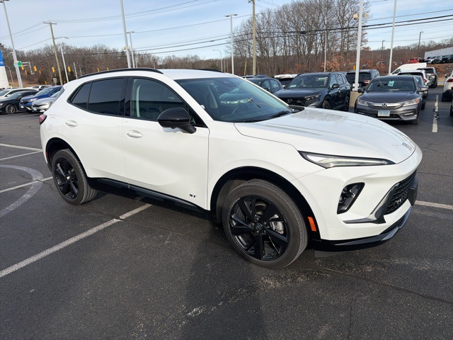 2025 Buick Envision Sport Touring's photo