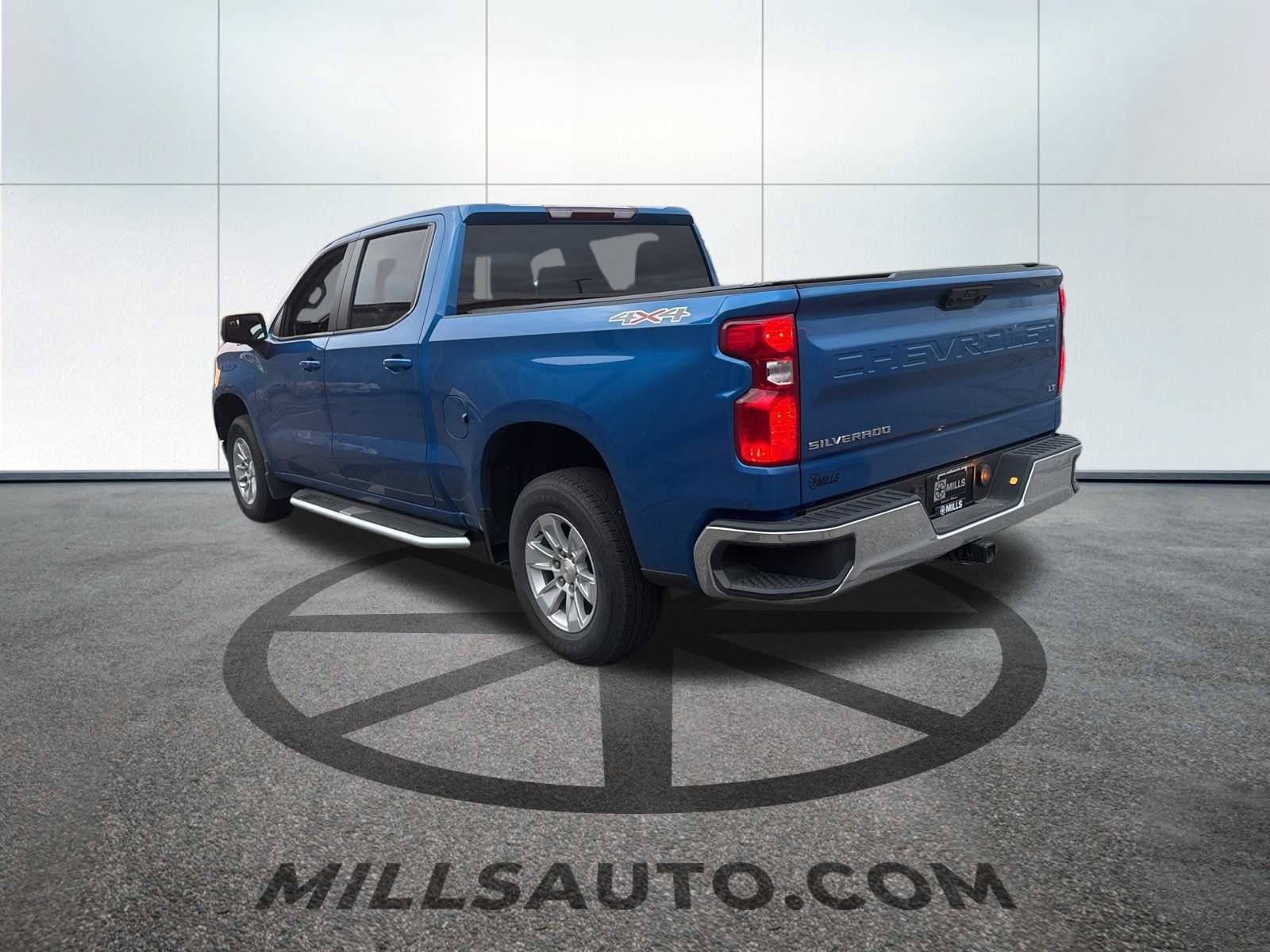2023 Chevrolet Silverado 1500 LT photo 4
