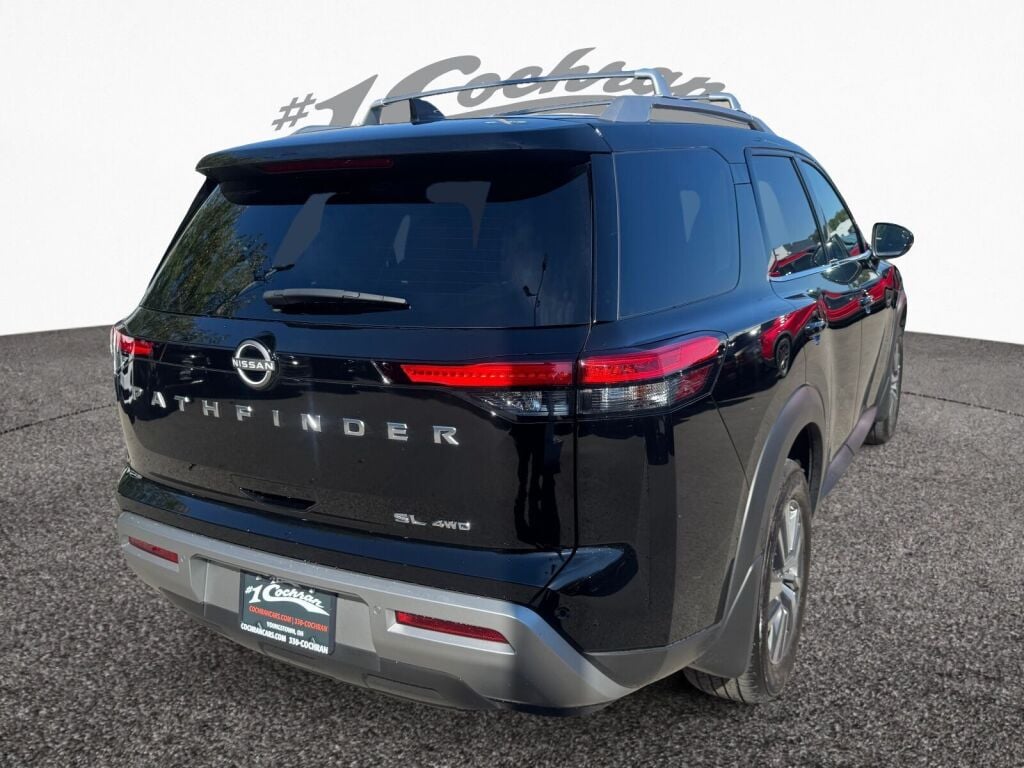 2024 Nissan Pathfinder SL photo 6