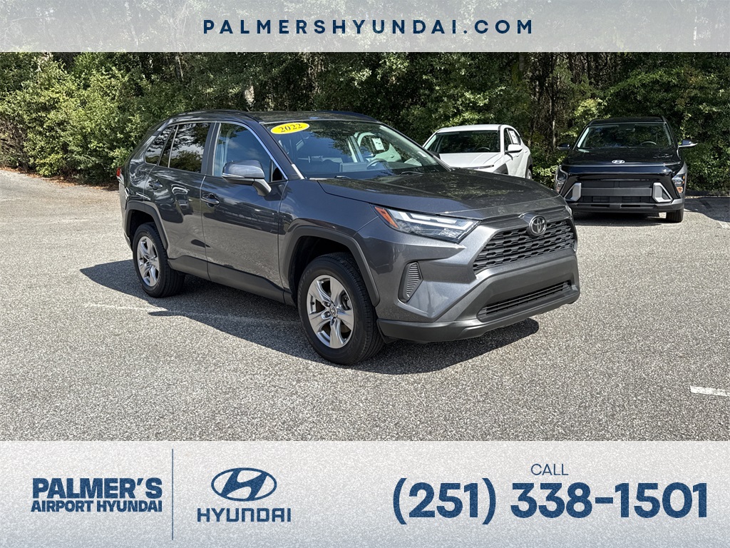 2022 Toyota RAV4 XLE's photo