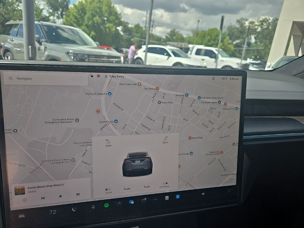 2023 Tesla Model X photo 14