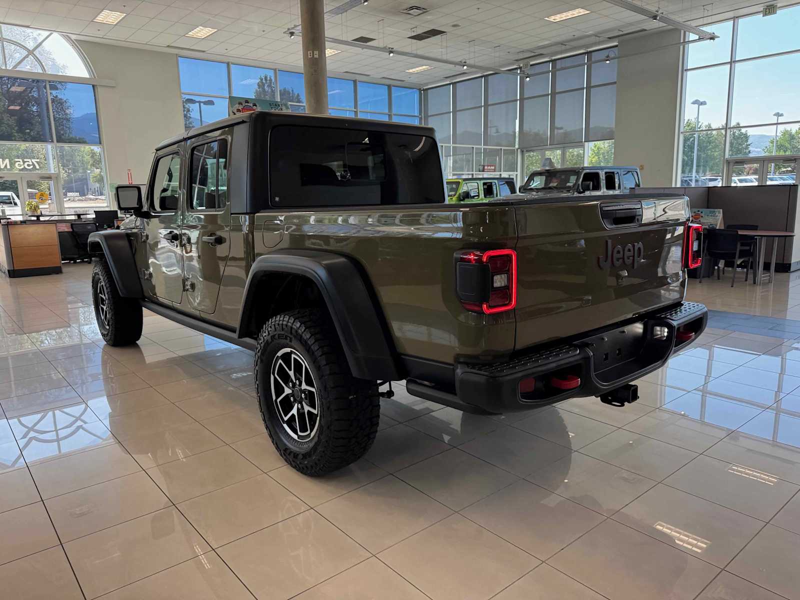 2025 Jeep Gladiator Rubicon photo 3