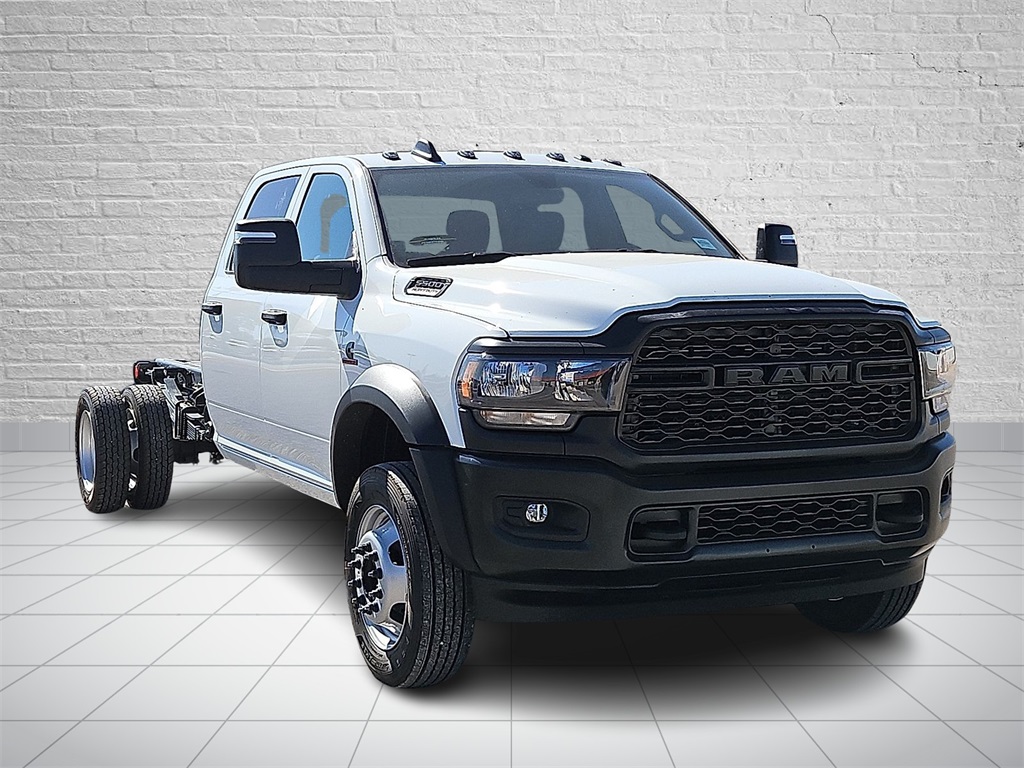 2024 Ram 5500 Tradesman photo 2