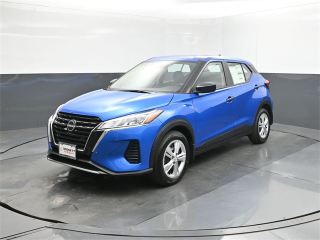 2025 Nissan KICKS PLAY Base's photo