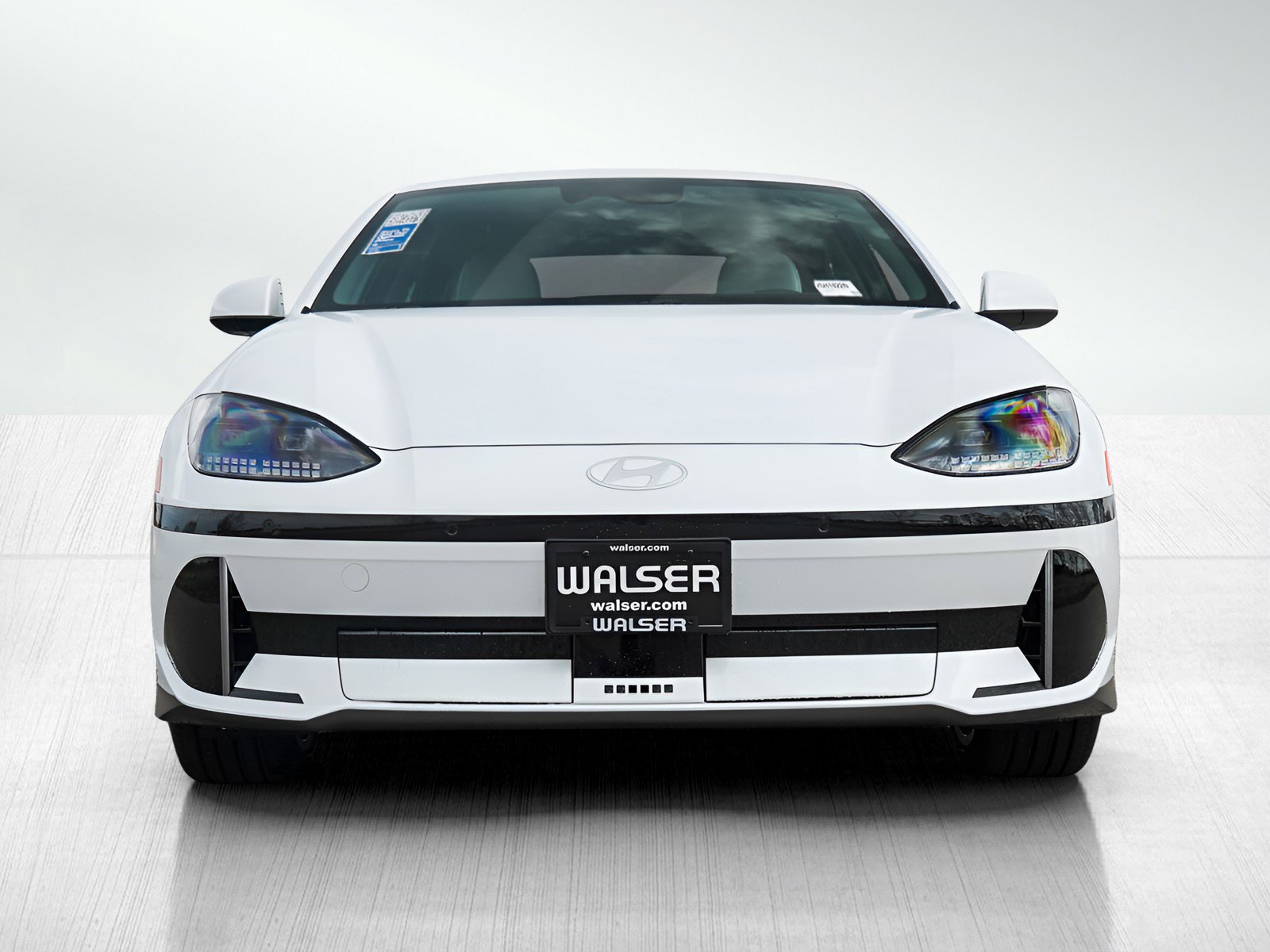 2025 Hyundai Ioniq 6 SEL photo 2