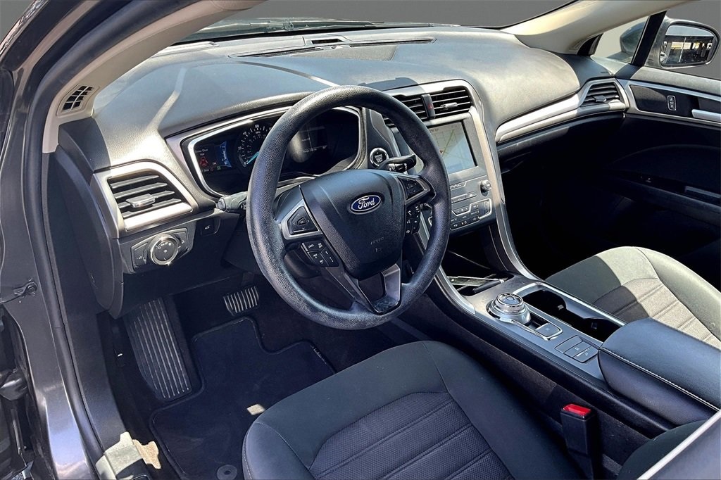 2020 Ford Fusion Hybrid SE photo 14