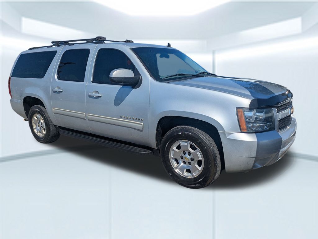 2012 Chevrolet Suburban 1500 LT photo 2