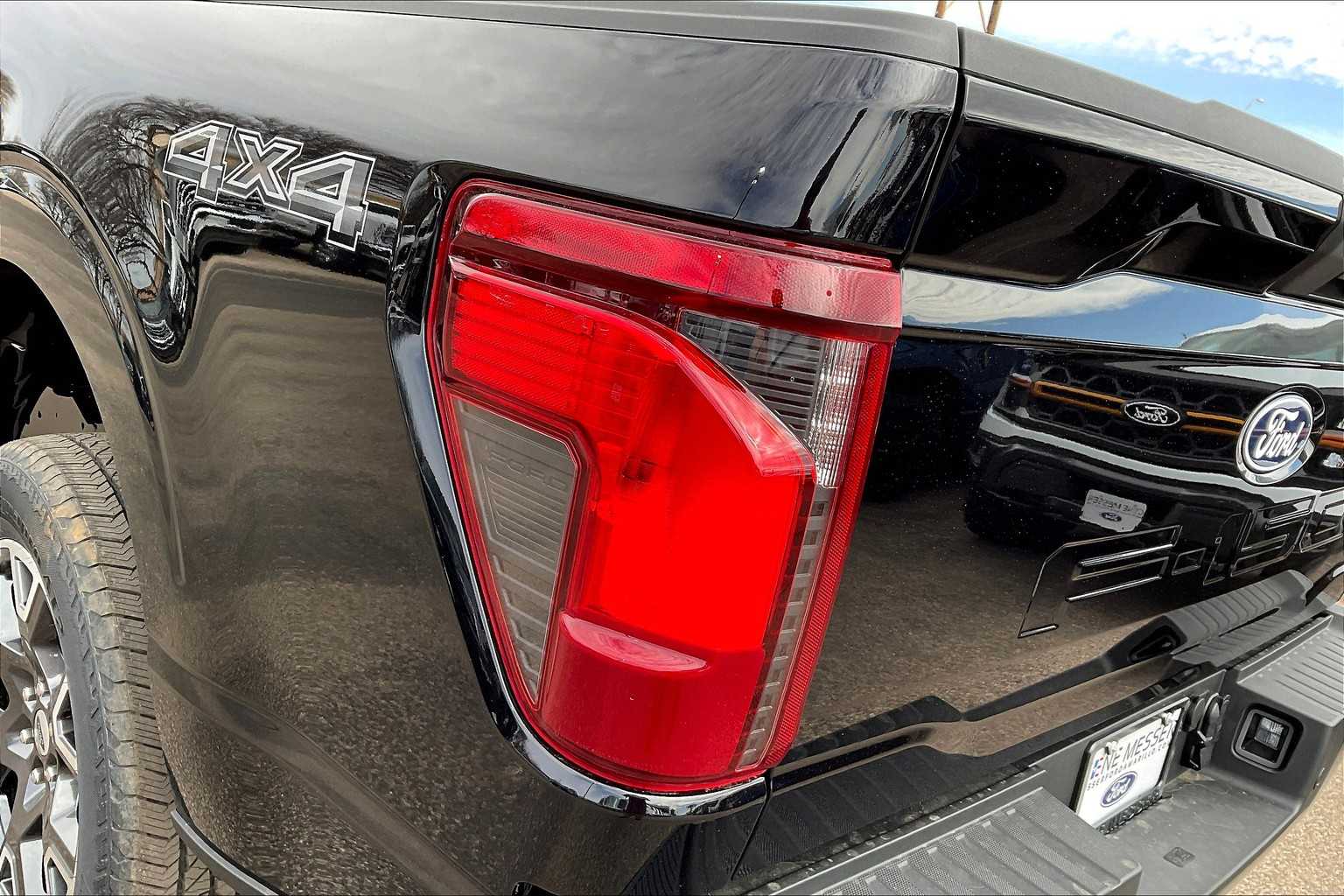 2025 Ford F-150 STX photo 14