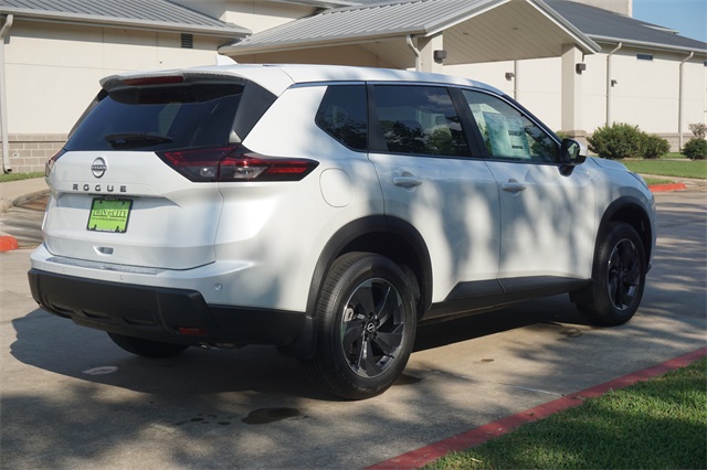 2026 Nissan Rogue SV photo 2