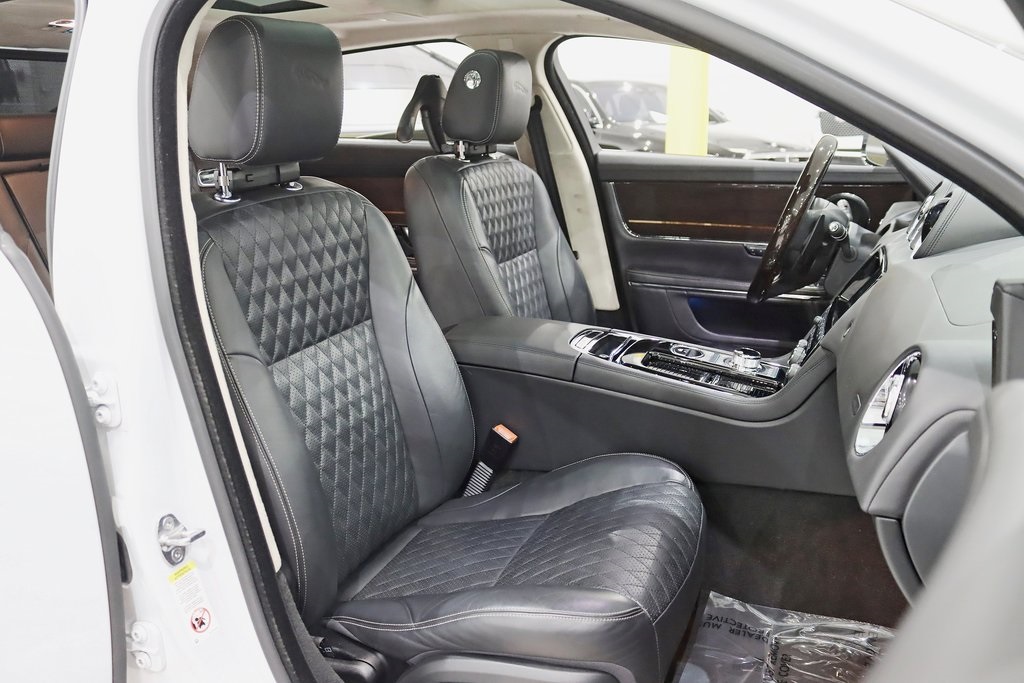 2019 Jaguar XJ XJL Supercharged photo 30