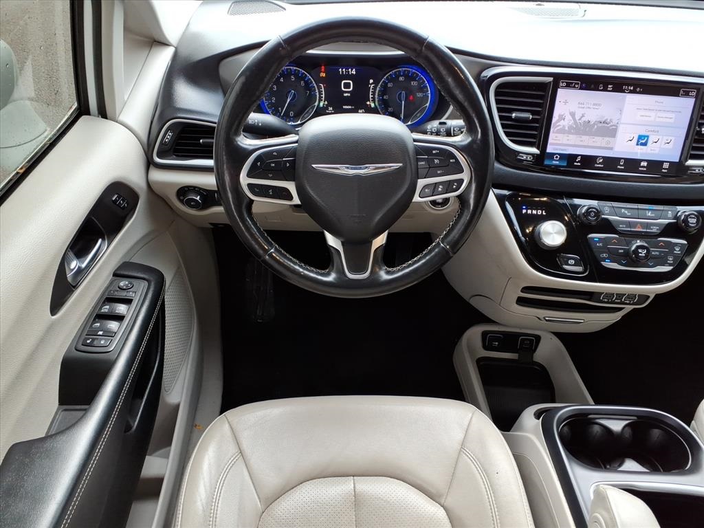 2021 Chrysler Pacifica Touring L photo 10