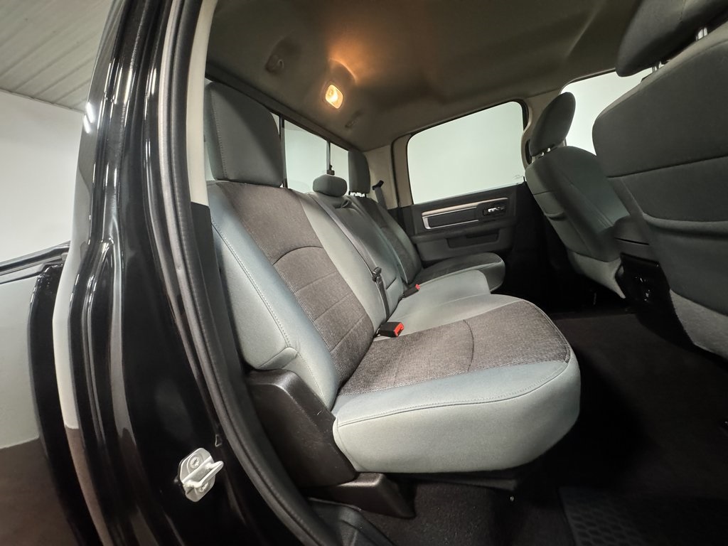 2019 Ram 1500 Classic SLT photo 11