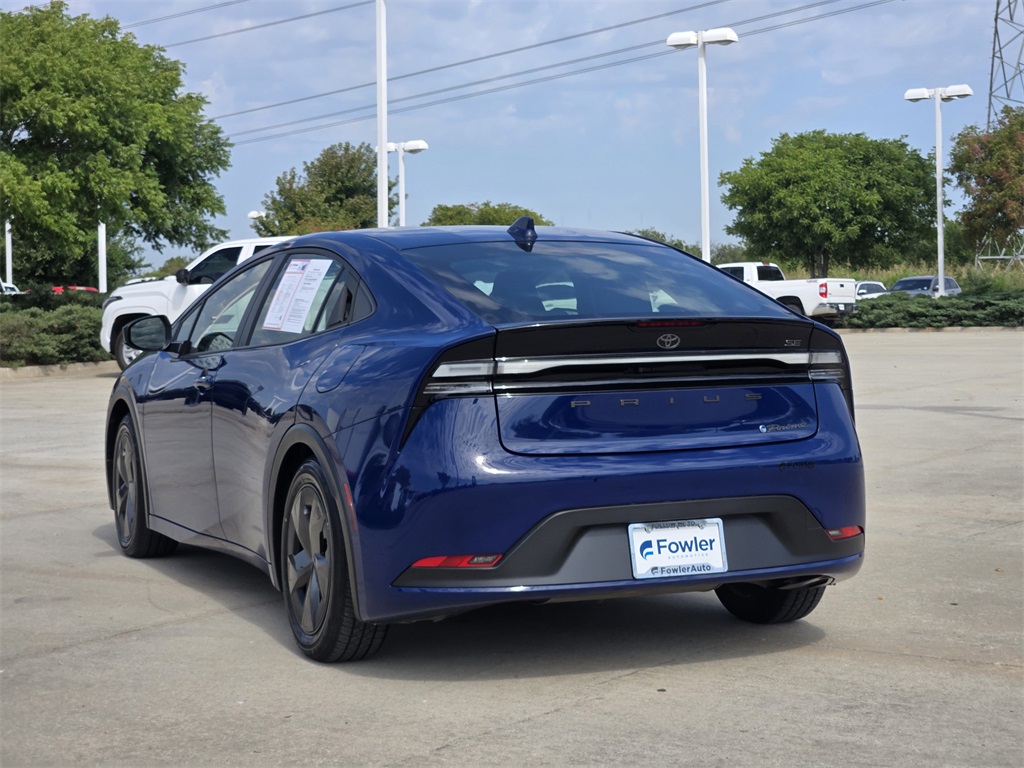 2024 Toyota Prius Prime SE photo 5