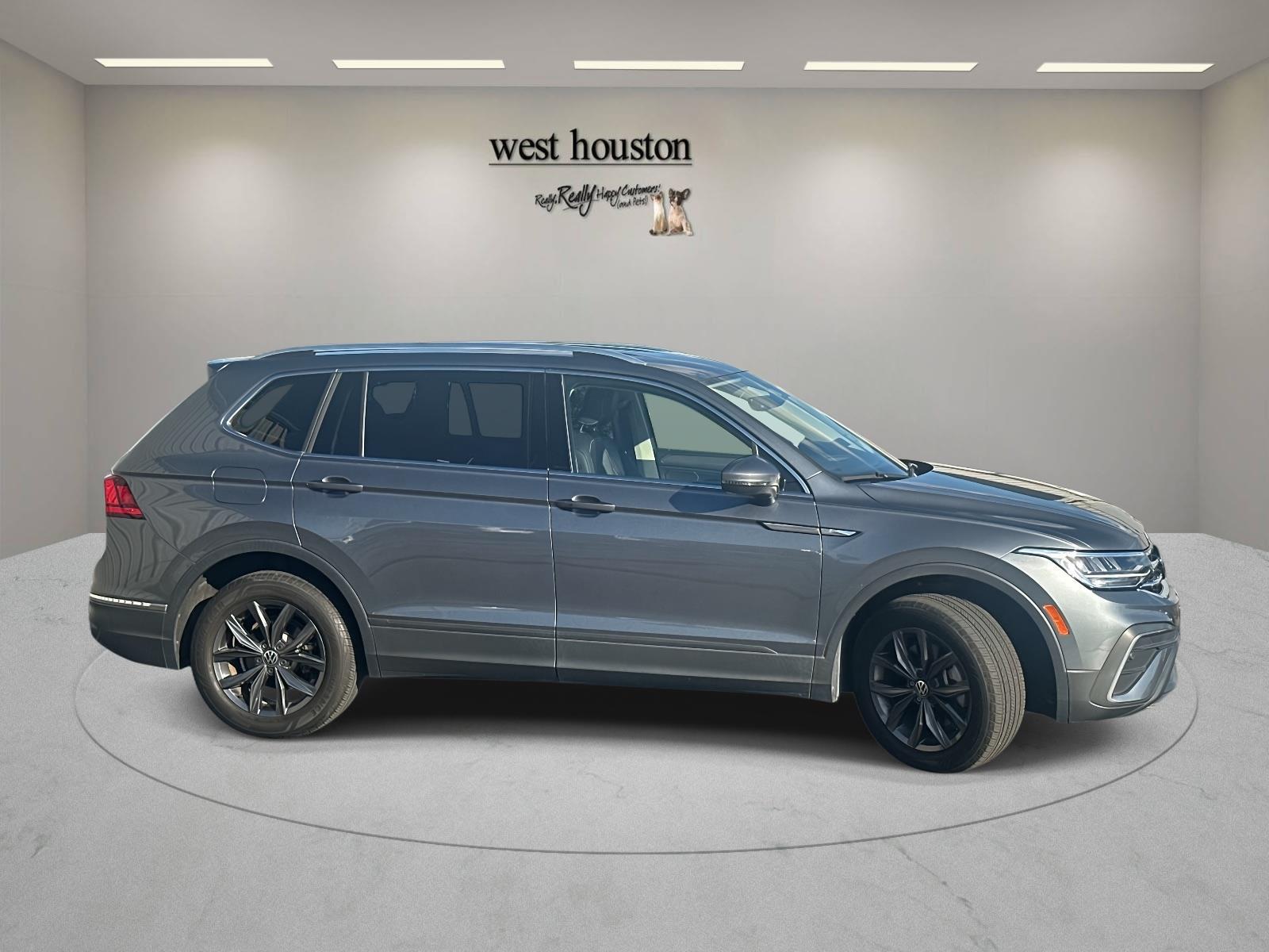 2022 Volkswagen Tiguan SE photo 3