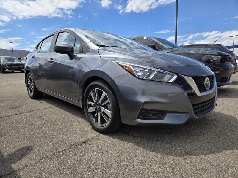 2022 Nissan Versa 1.6 SV photo 2