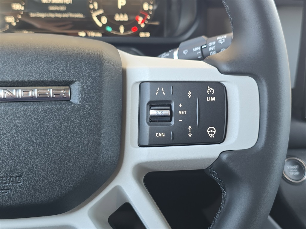 2025 Land Rover Defender 110 X-Dynamic SE photo 16