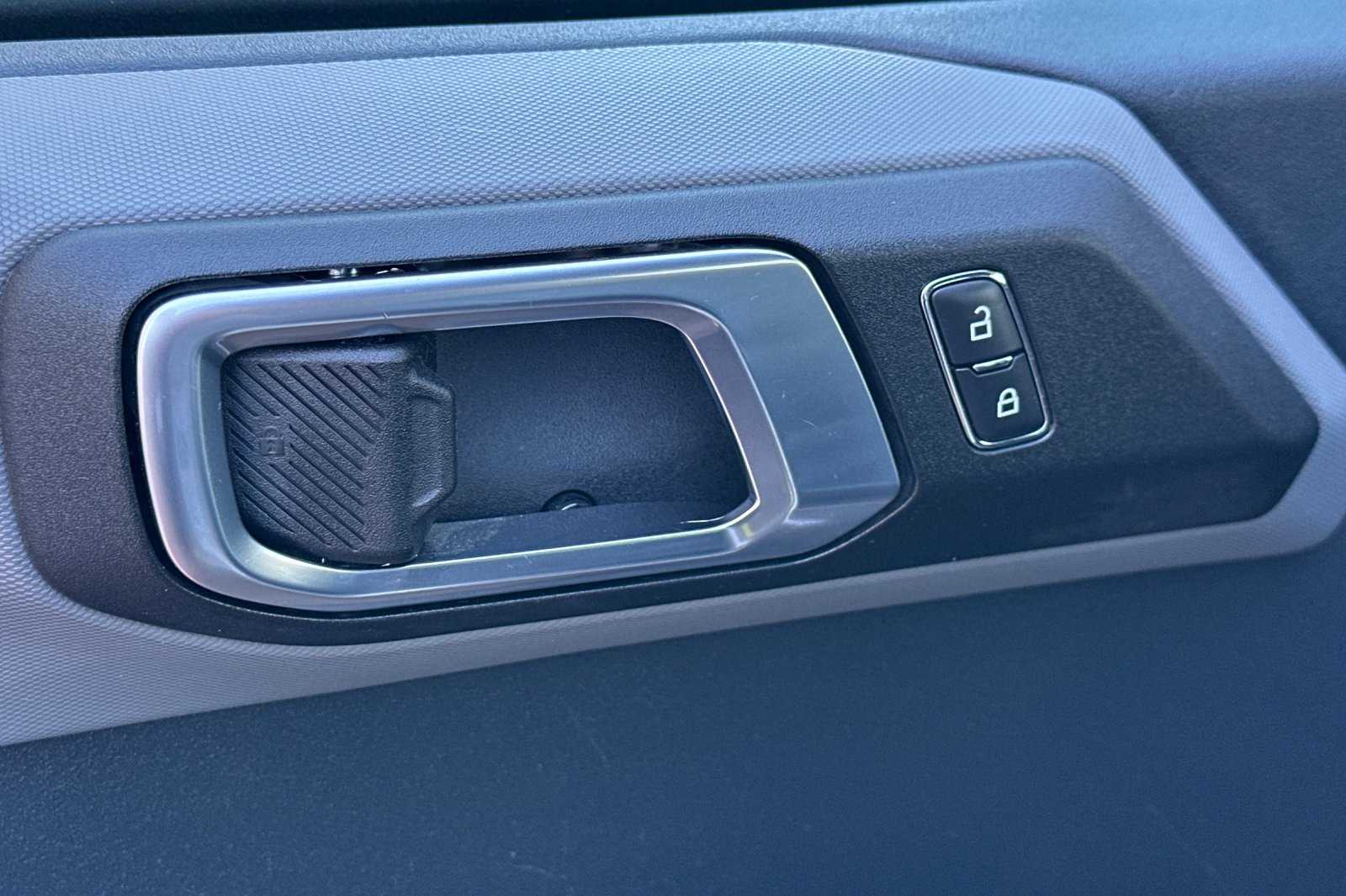 2024 Ford Bronco Big Bend photo 11