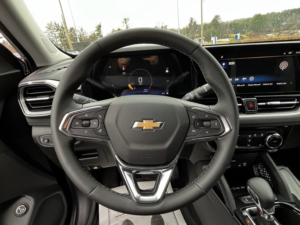 2026 Chevrolet Trailblazer LT photo 3