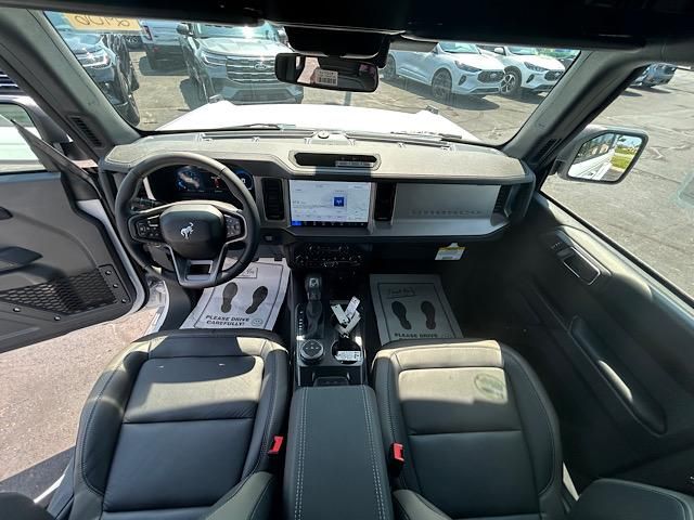 2025 Ford Bronco Outer Banks photo 35