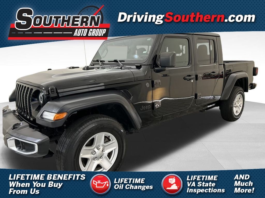2023 Jeep Gladiator Sport S's photo