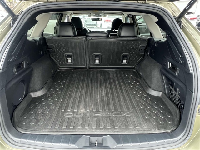 2020 Subaru Outback Limited photo 11