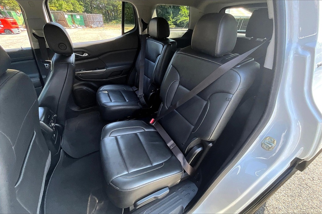 2023 Gmc Acadia SLT photo 22